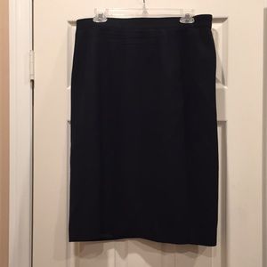 Sag Harbor fully lined 100% wool pencil skirt
